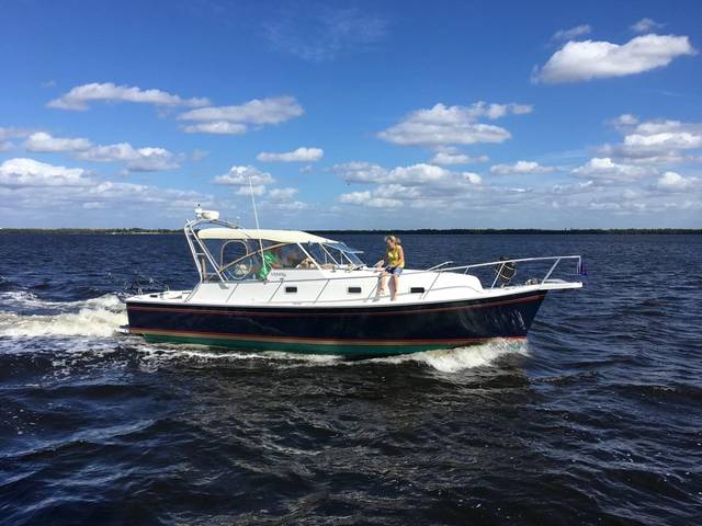 2001 MAINSHIP Pilot 34