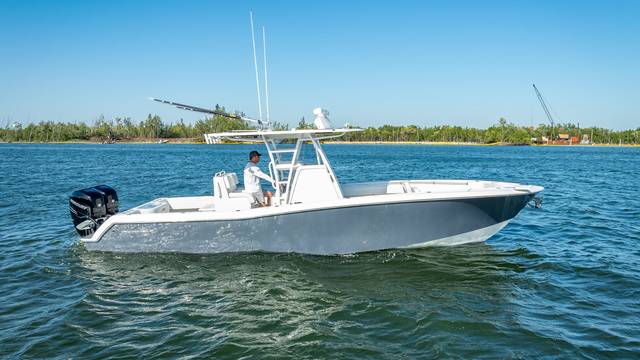 2019 INVINCIBLE 33 Open Fisherman
