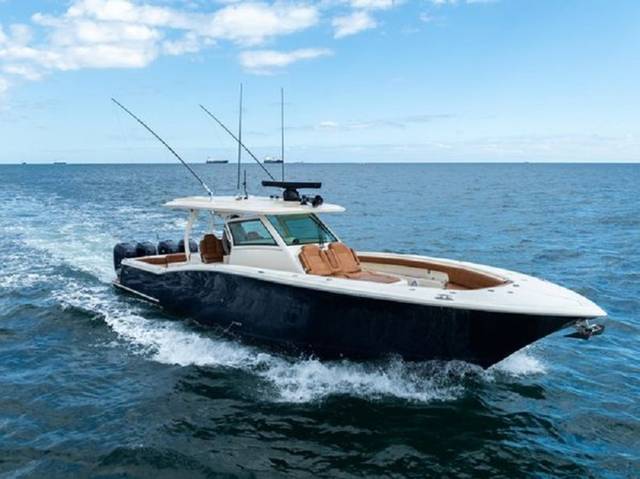 2016 SCOUT BOATS 420 LXF