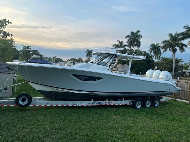 2021 PURSUIT BOATS S378