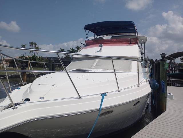 1991 CRUISERS YACHTS 385
