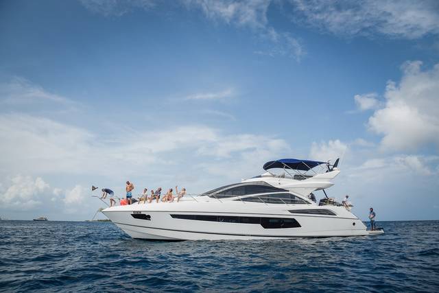 2014 SUNSEEKER 68 Sport Yacht