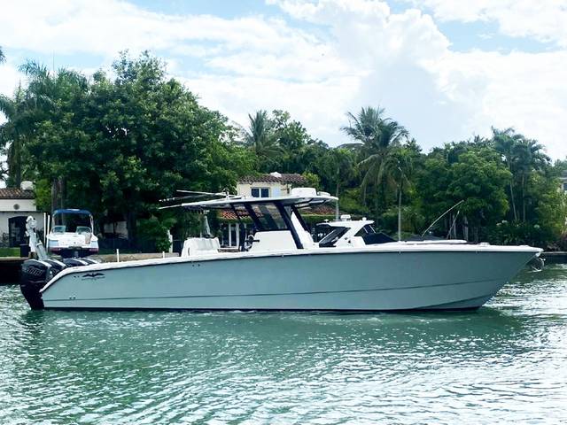 2019 INVINCIBLE 40 Catamaran