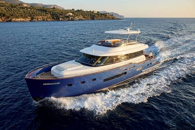 2012 AZIMUT YACHTS Magellano 74