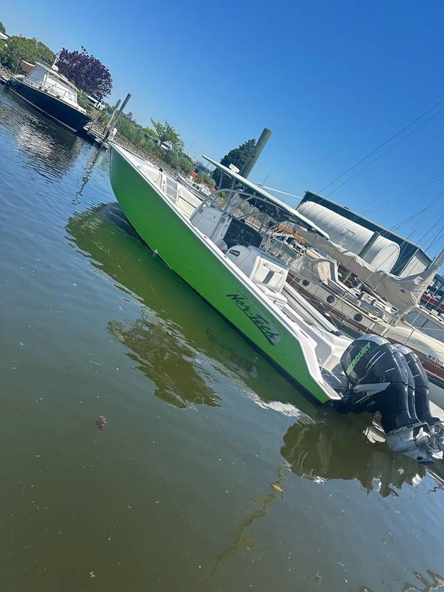 2014 NOR-TECH 390 Sport Cuddy