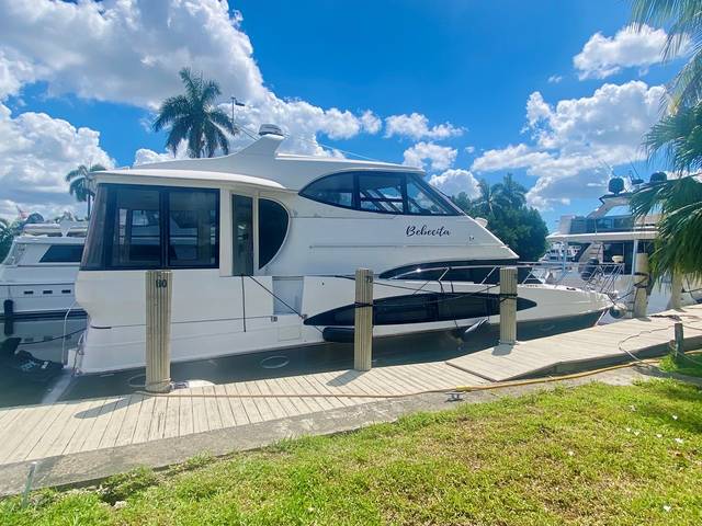 2000 CARVER 506 Motor Yacht