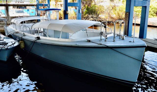 1979 WILLARD MK4 US Navy Utility Vessel