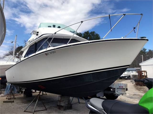 1973 BERTRAM 28 Flybridge