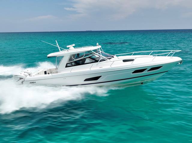 2021 INTREPID Sport Yacht