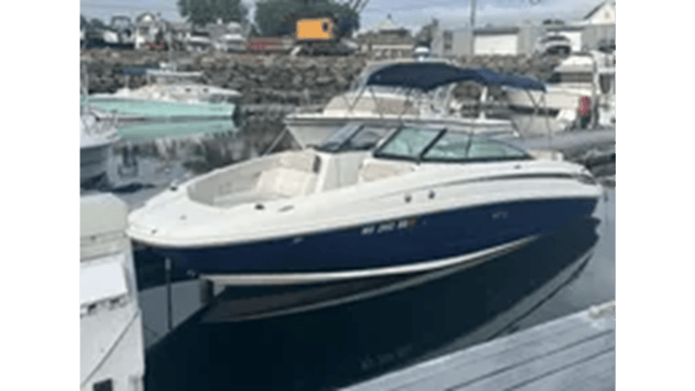 2013 SEA RAY 240 Sundeck