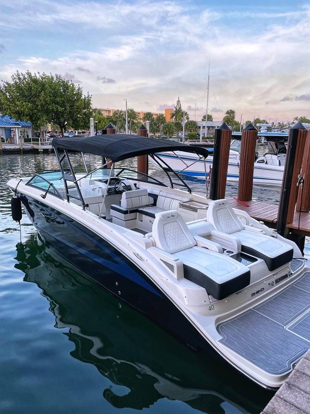 2015 SEA RAY