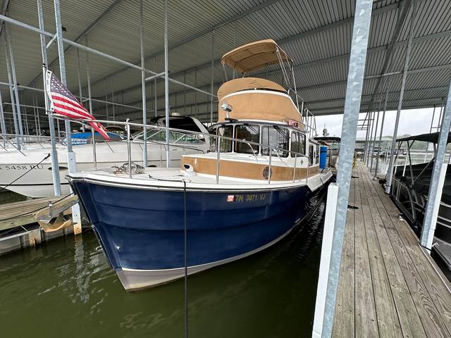 2014 RANGER TUGS R-31CB