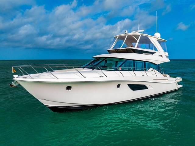 2020 TIARA YACHTS F53 Flybridge