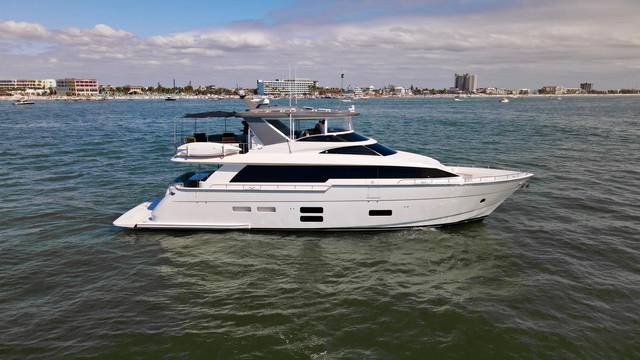 2016 HATTERAS M75 Panacera