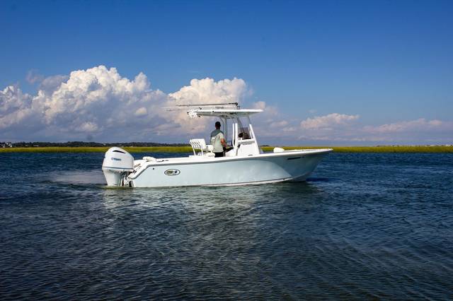 2016 SEA HUNT 234 Ultra