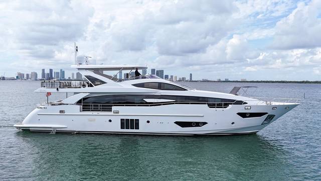 2017 AZIMUT YACHTS