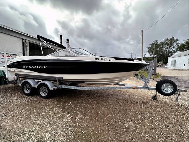 2011 BAYLINER