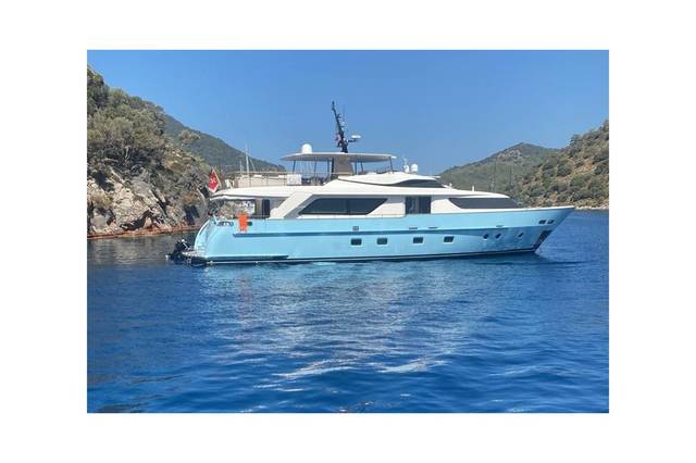 2010 SANLORENZO YACHTS SD92