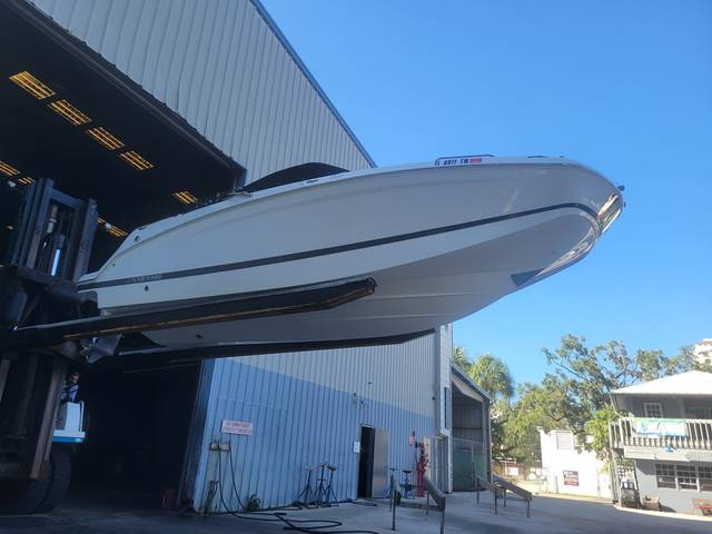2021 FOUR WINNS HD3