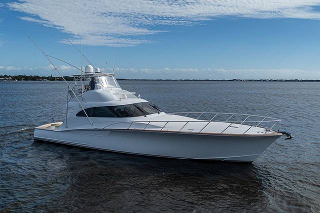2016 F&S BOATWORKS Custom Express Sportfish