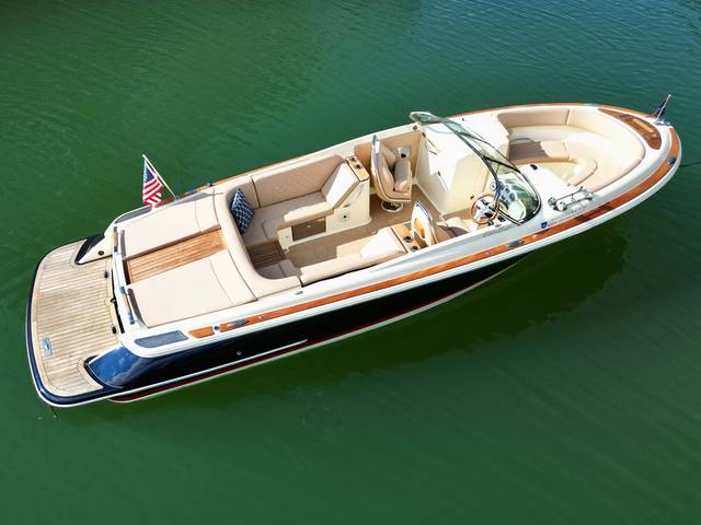 2017 CHRIS-CRAFT Launch 27 Wake Surf Heritage Trim Edition