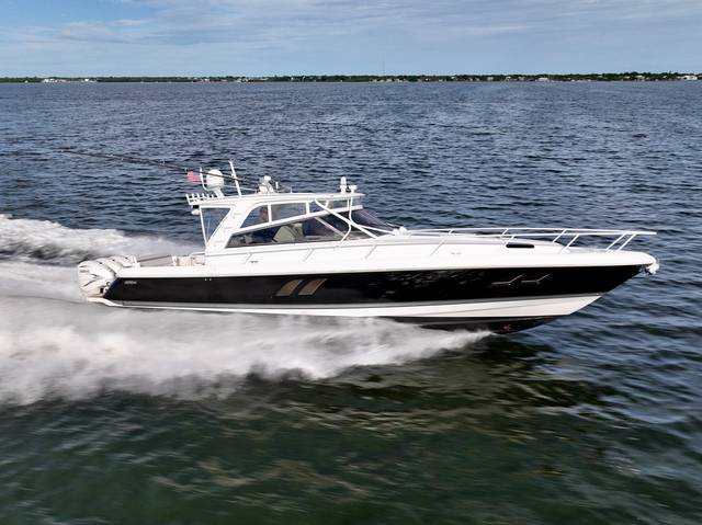 2019 INTREPID POWERBOATS INC. 475 Sport Yacht