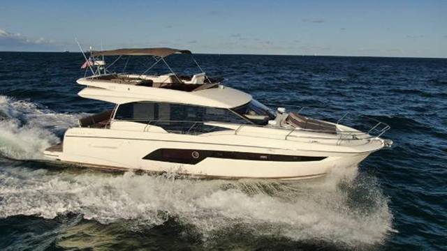 2018 PRESTIGE 520