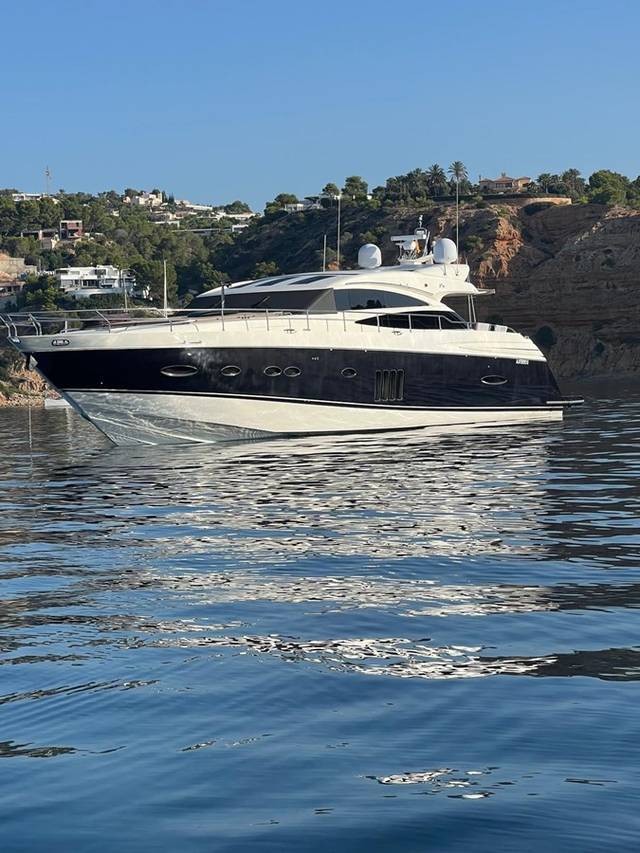 2011 PRINCESS YACHTS V78