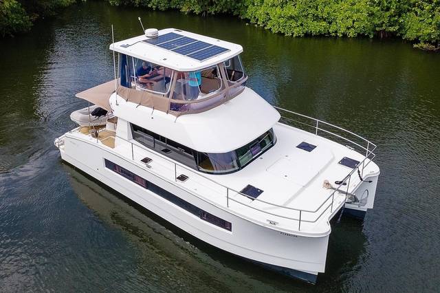 2017 FONTAINE PAJOT FP-37