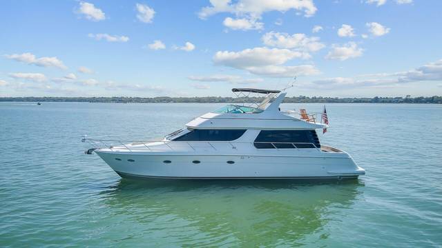 2000 CARVER 530 Voyager Pilothouse