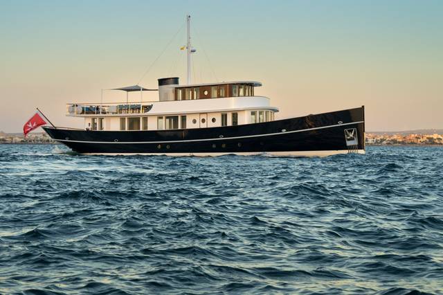 2024 SES YACHTS HOEK CUSTOM MODERN CLASSIC