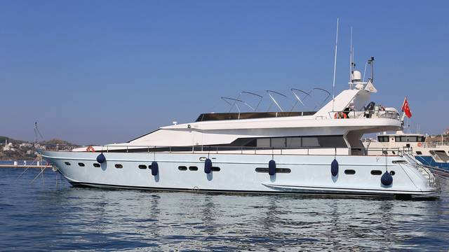 1994 TUZLA ISTANBUL TURKEY 26M Flybridge