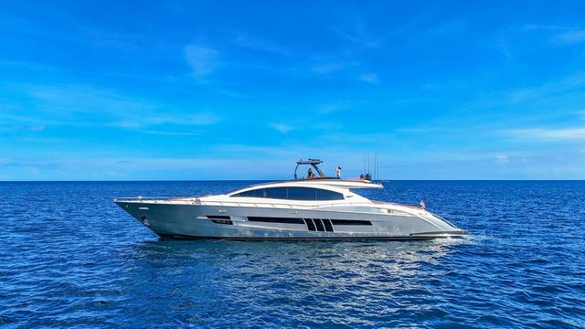 2010 LAZZARA YACHTS LSX 92