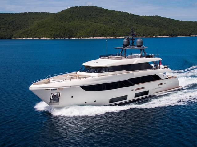 2019 CUSTOM LINE Navetta 33