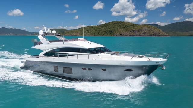 2014 PRINCESS YACHTS P72