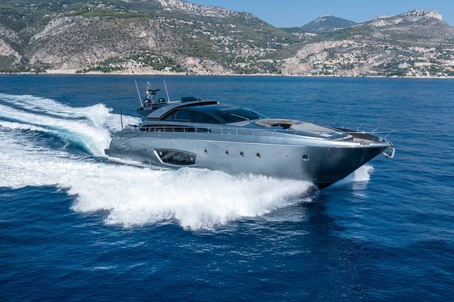 2010 RIVA YACHT Domino 86