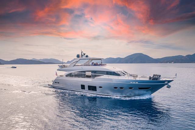 2014 PRINCESS YACHTS 88 Motor Yacht