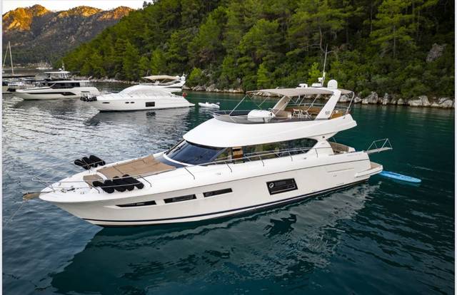 2011 BENETEAU Prestige 60