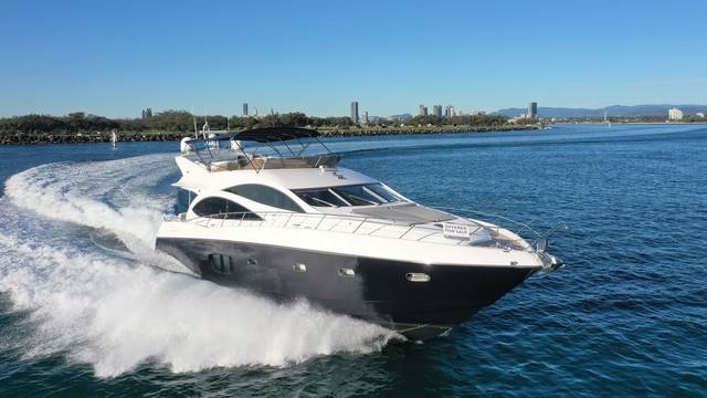 2010 SUNSEEKER Manhattan 70