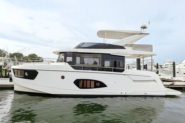 2019 ABSOLUTE Navetta 48