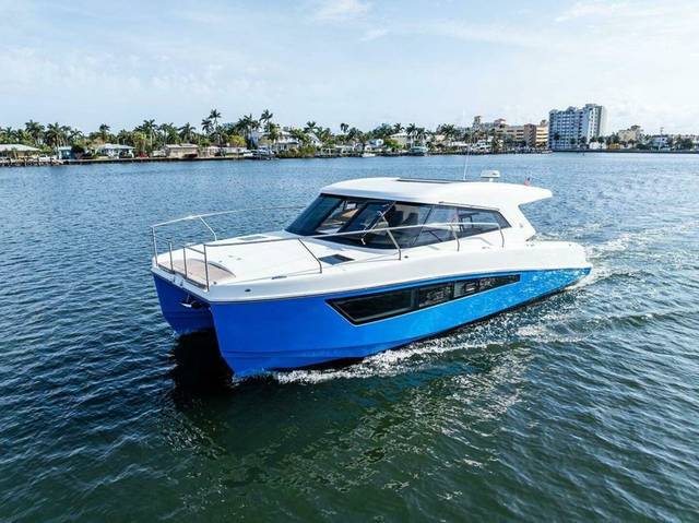 2025 MAKAI YACHTS M37