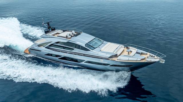 2019 FERRETTI Pershing 9X