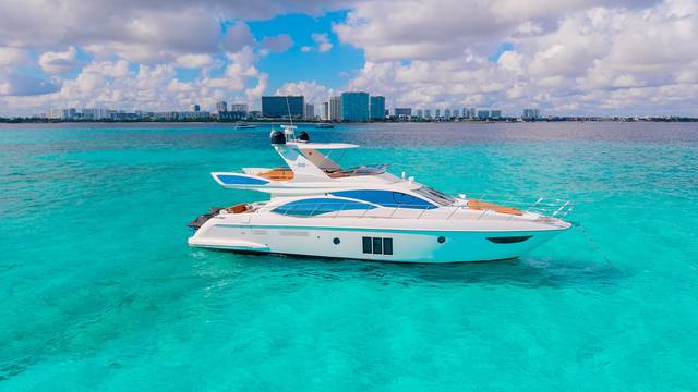 2011 AZIMUT YACHTS 58 Fly