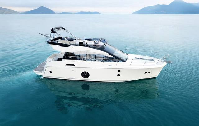 2016 MONTE CARLO YACHTS