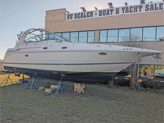 1998 CRUISERS YACHTS