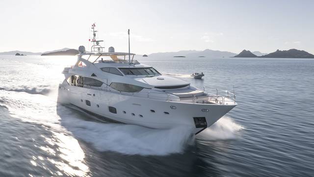 2011 SUNSEEKER 34M