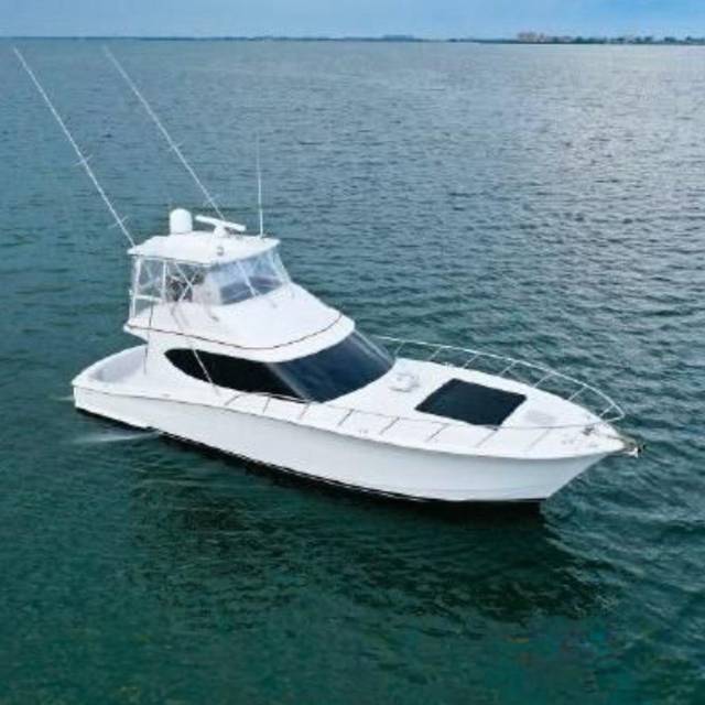 2013 HATTERAS GT54