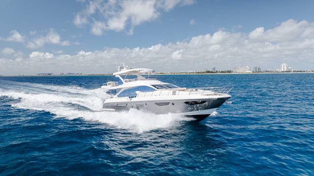 2017 AZIMUT YACHTS 72 Fly