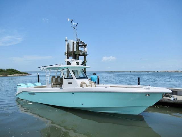 2021 EVERGLADES 365 Center Console