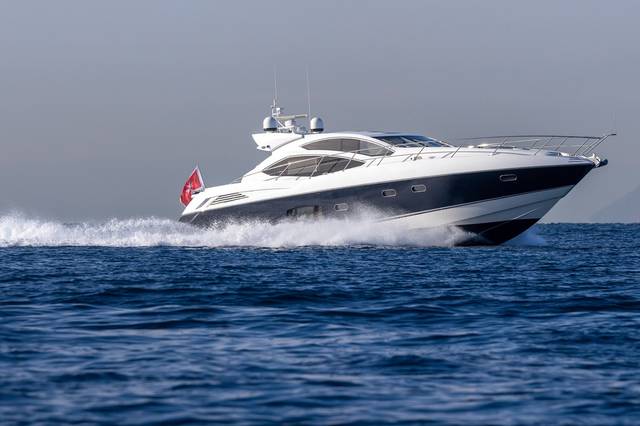 2010 SUNSEEKER Predator 64